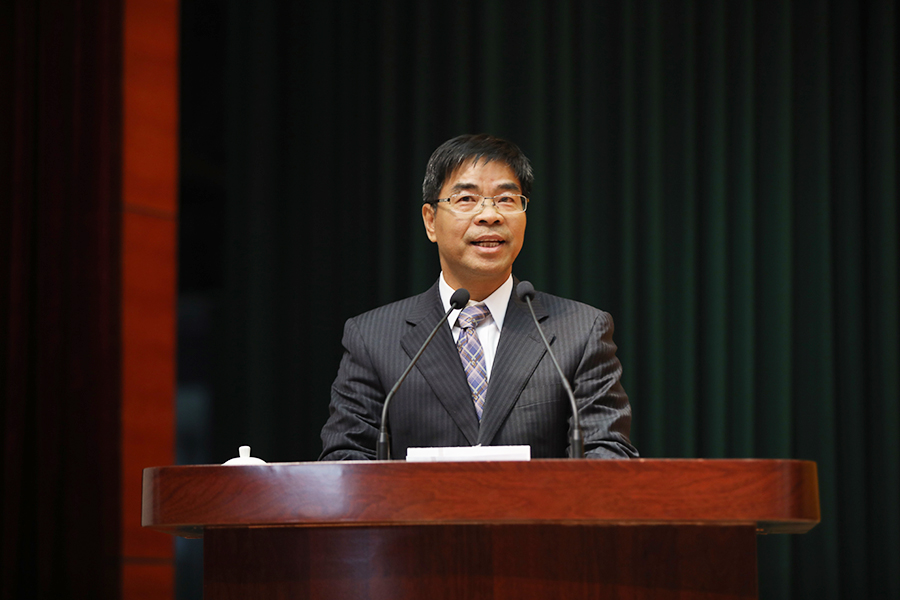 龙马环卫董事长张桂丰_福龙马环卫车图片(2)